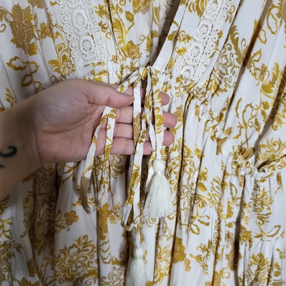 Torrid Ruffle kimono floral yellow Size OX - Picture 6 of 7